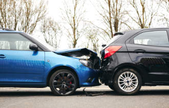 Ankauf Unfallwagen - defektes Auto verkaufen mit Abholung in Marburg und Umgebung